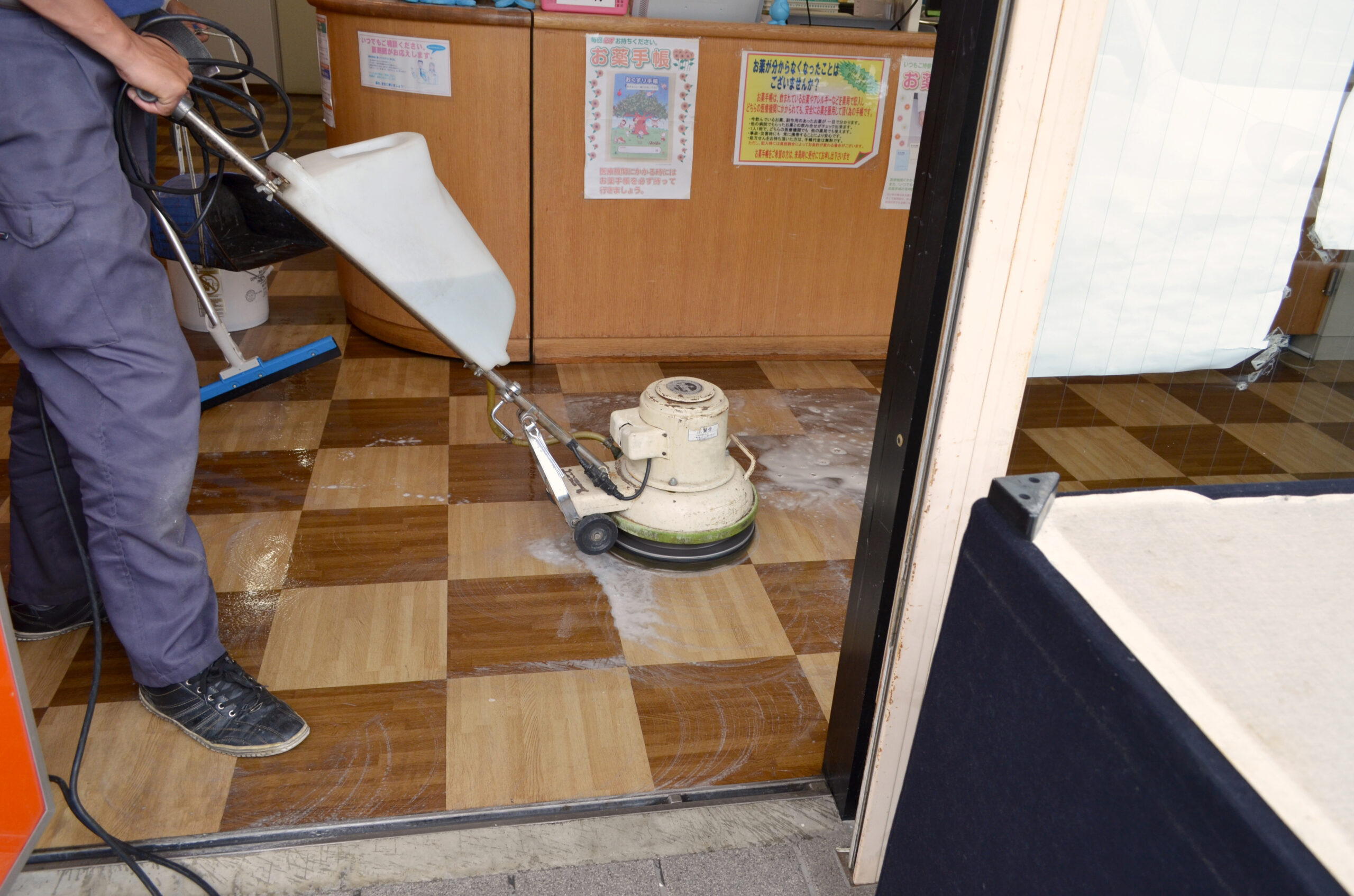 店舗や大型施設の清掃